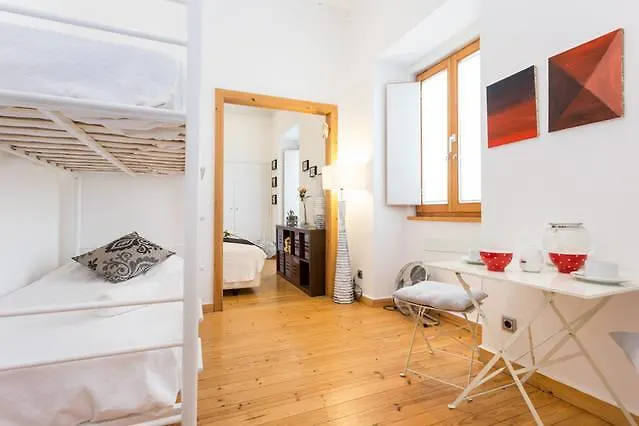 Bed & Breakfast Old School Guest House Lagos Portugal